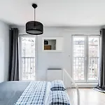 Teal 2 Apartment